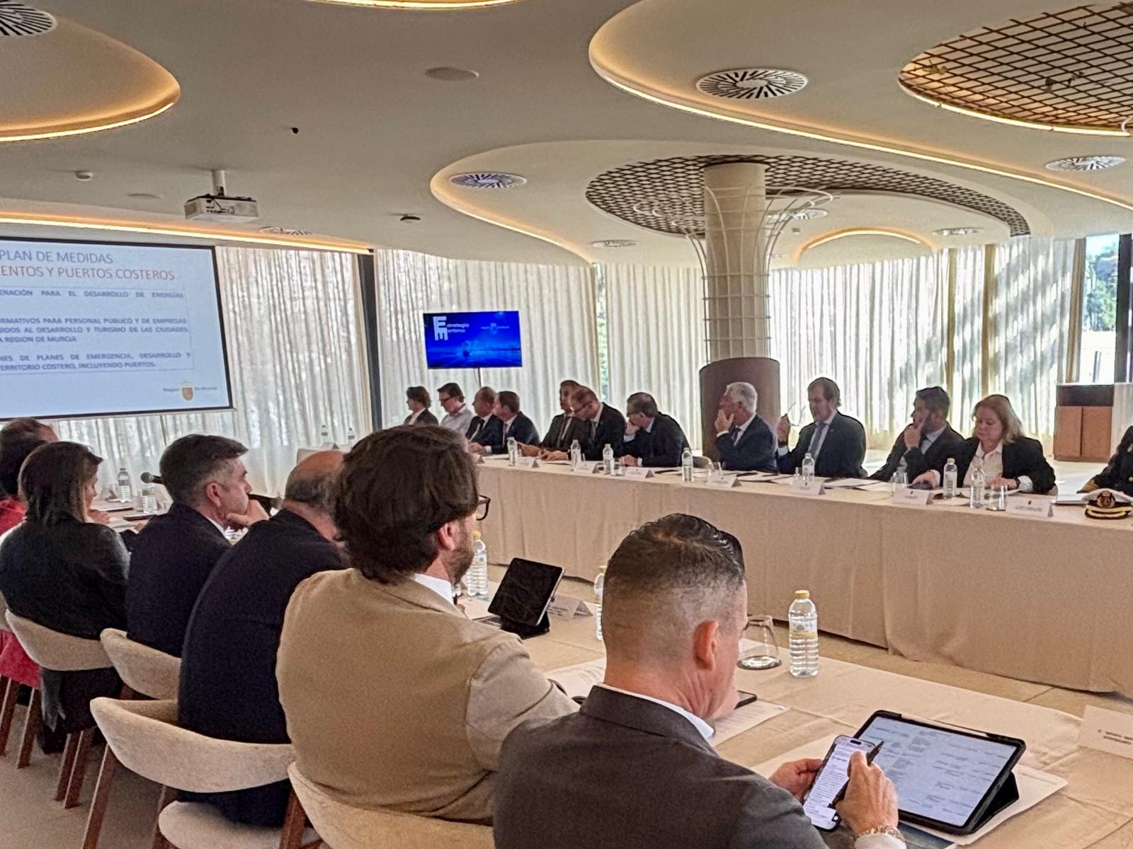 El presidente de la Autoridad Portuaria de Cartagena, miembro de la Comisión Permanente y Embajador de la Estrategia Marítima de la Región de Murcia